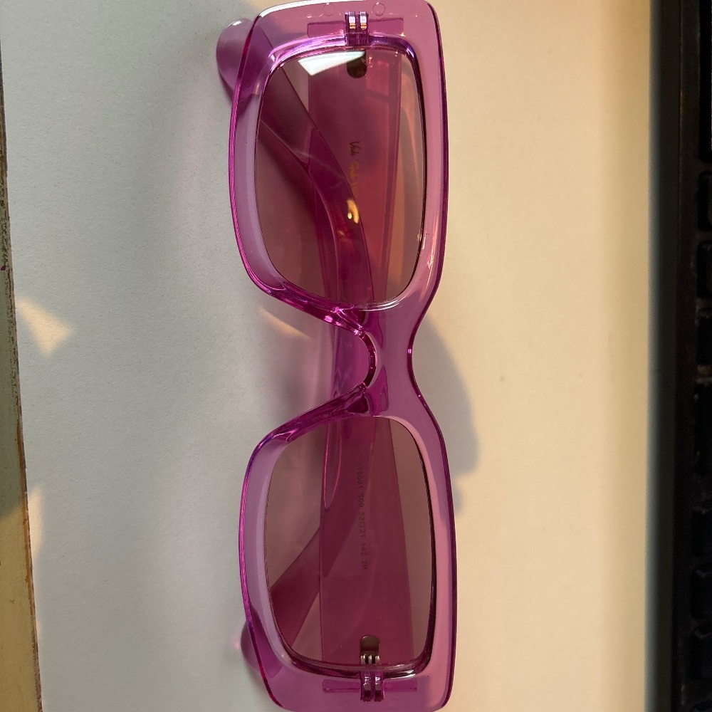 NWT Clear pink trendy sunglasses